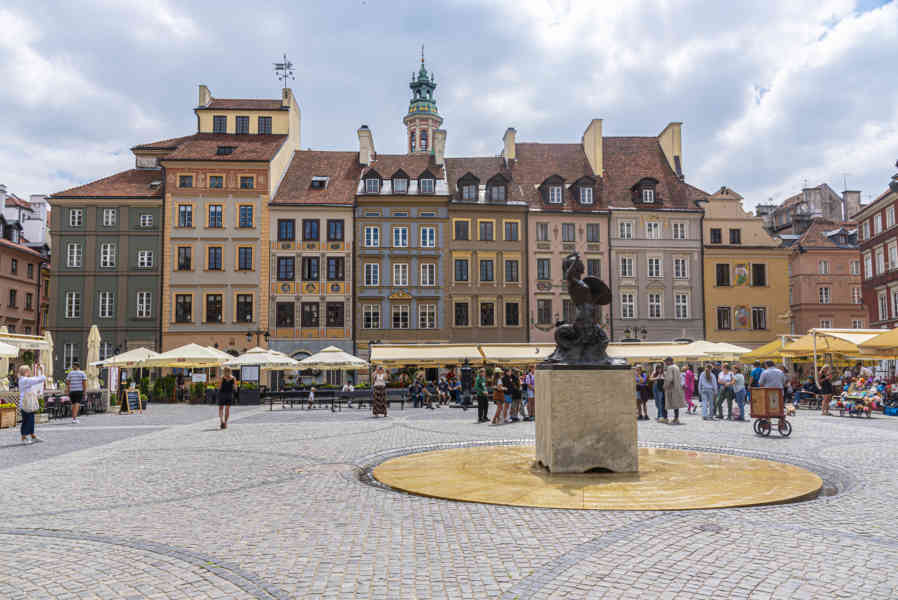 Polonia - Varsovia 068 - plaza de la Ciudad Vieja.jpg